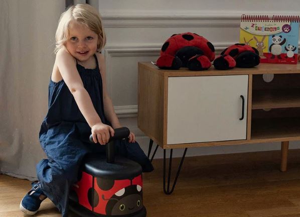 La peluche coccinelle pour porte bonheur